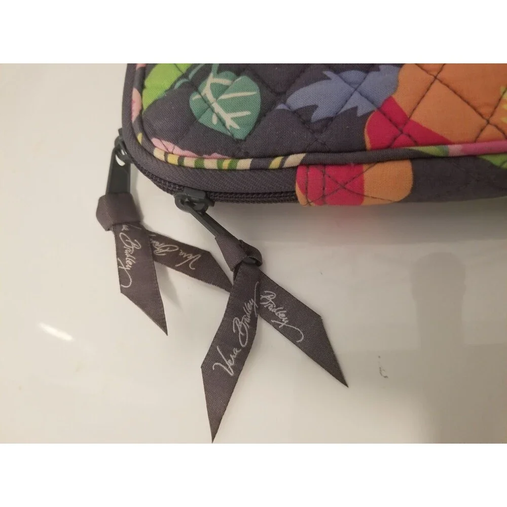 Vera Bradley Quilted Case Sleeve Zipper Interior Pocket 14